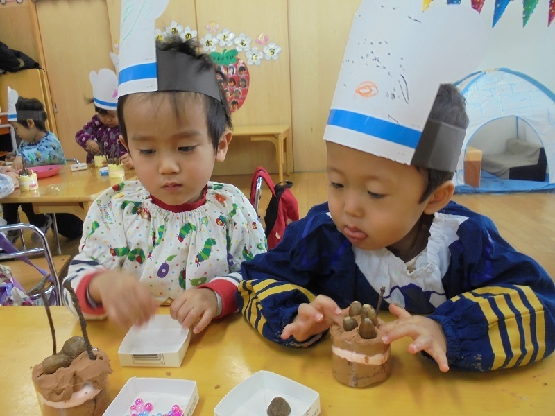 紙粘土でケーキ作り いちご組 宮ノ丘幼稚園 先生達の日記